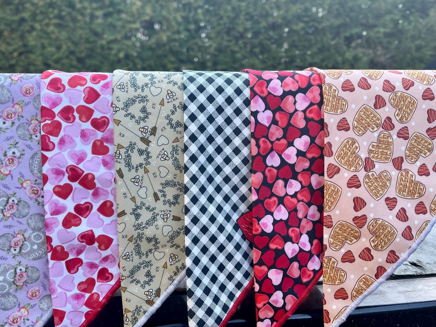 Dog Bandana Valentines Day // Dog Bandana Pink & Red Hearts // Valentines Collection // Black Pink Red Hearts // Snap on Dog bandana //